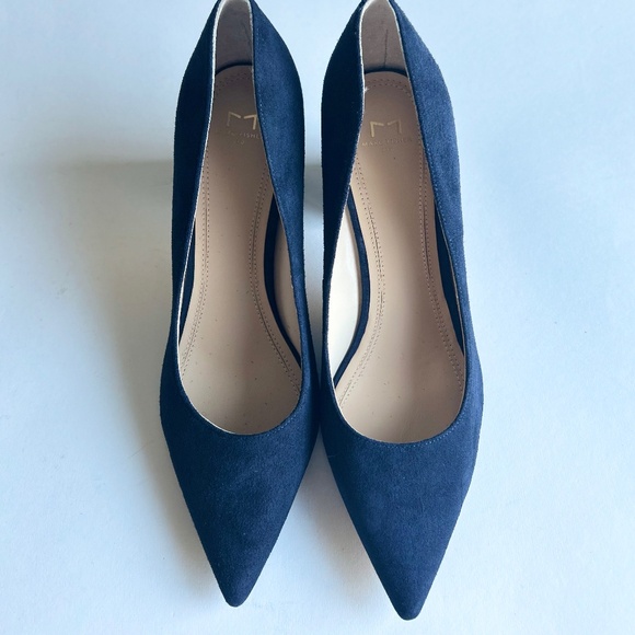 Marc Fisher Navy Suede Genuine Leather Point Toe Heels size 8.5 - Picture 4 of 14